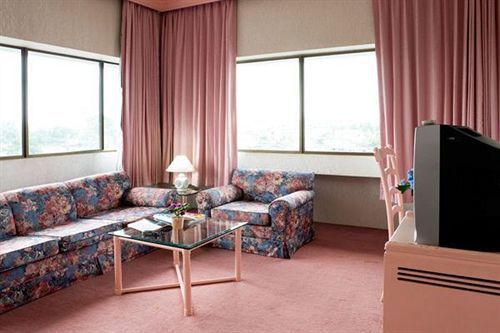 Thumrin Hotel Trang Dış mekan fotoğraf