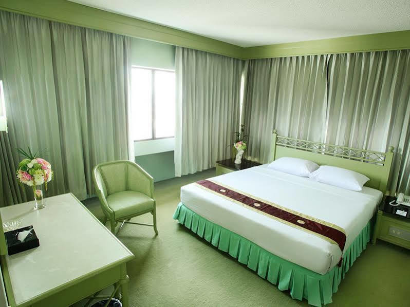 Thumrin Hotel Trang Dış mekan fotoğraf
