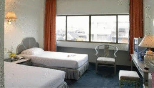 Thumrin Hotel Trang Dış mekan fotoğraf